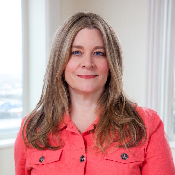 Meet your Posher, Christy - Picture 1 of 2